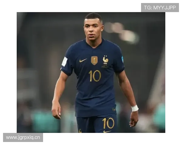 巴黎圣日耳曼内讧升级，战术混乱与更衣室矛盾逐步反映，对赛季表现造成影响