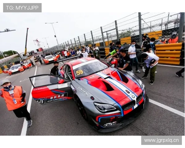 梅威瑟打完比赛直接去夜店刷掉一辆法拉利？