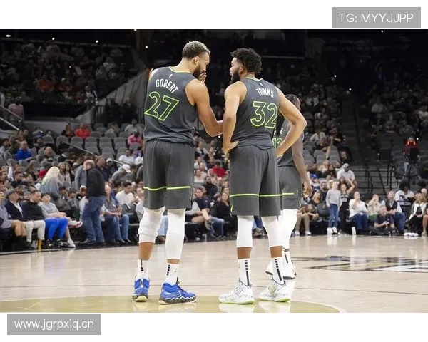 戈塔特内线高效吃饼，对比浓眉防守覆盖显差距